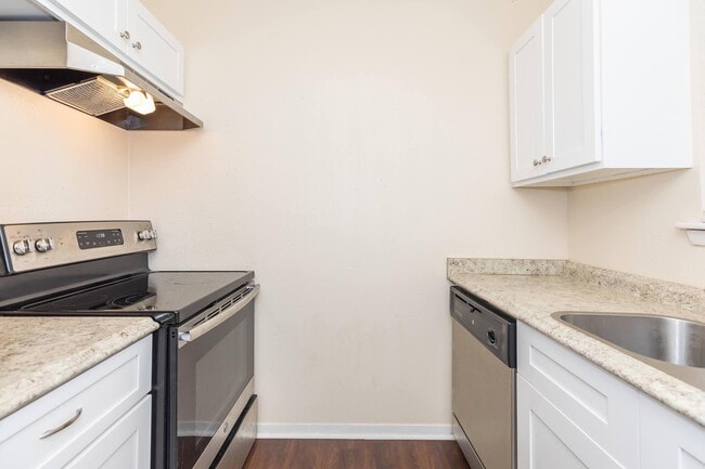 Photo - 1955 Camelot St