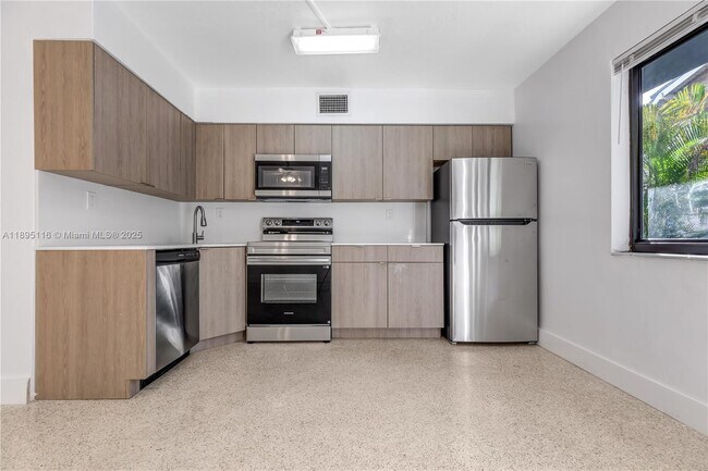 Photo - 43 Glen Royal Pkwy Unit 2