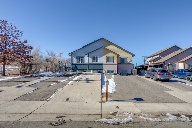 2137 S Vallejo St Unit 3