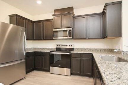 Photo - 545 Bains St