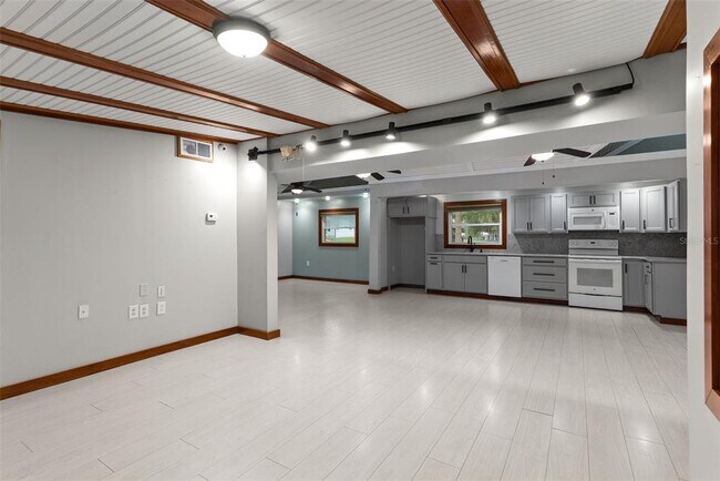 Photo - 10519 Bridgewood Dr