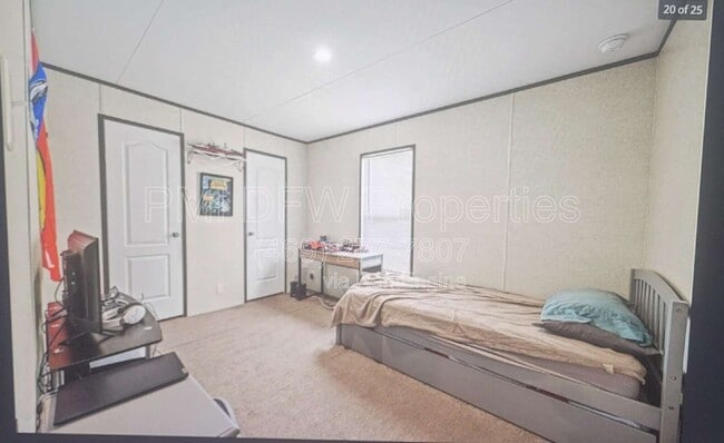 Photo - 1240 N Cowan Ave