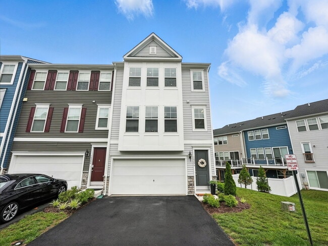 Building Photo - 18286 Summit Pointe Dr Rental
