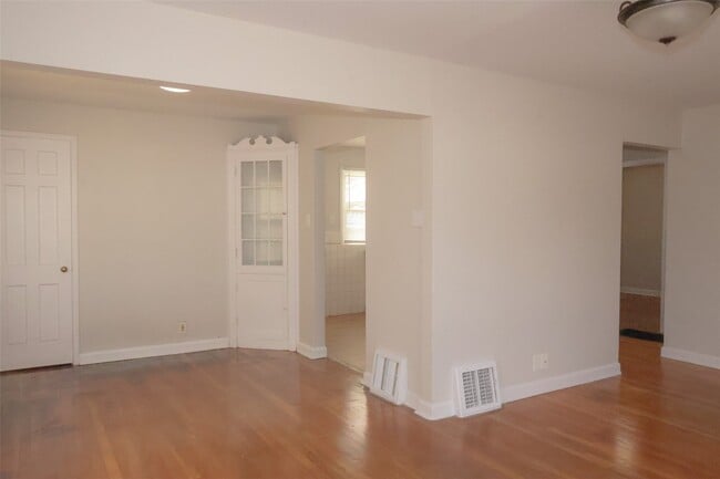 Photo - 10131 Cabot Dr
