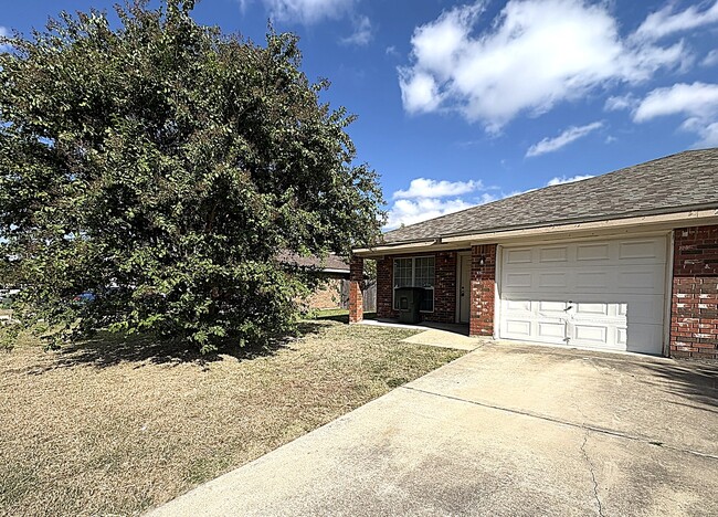 Photo - 2703 Vernice Loop Unit A