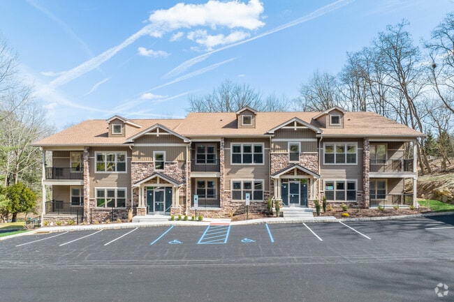 Saucon Square