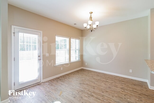 Photo - 772 Redbud Ln