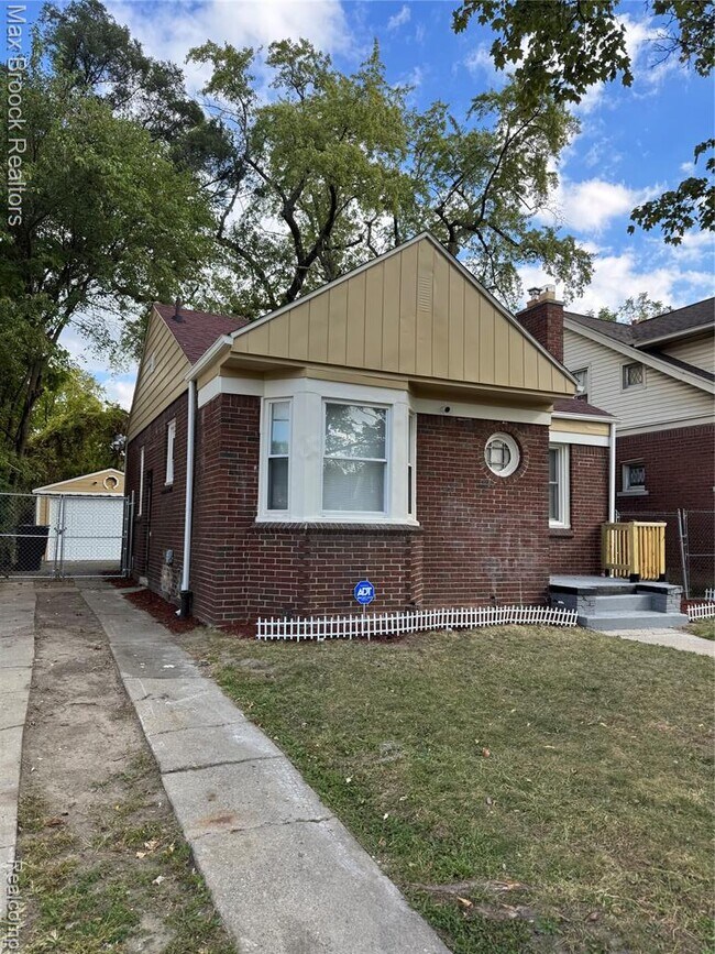 Photo - 13614 Montrose St
