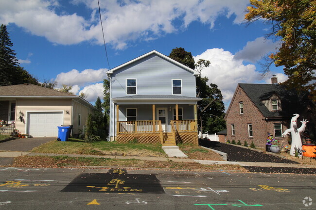 Building Photo - 152 S St Ext Unit B Rental