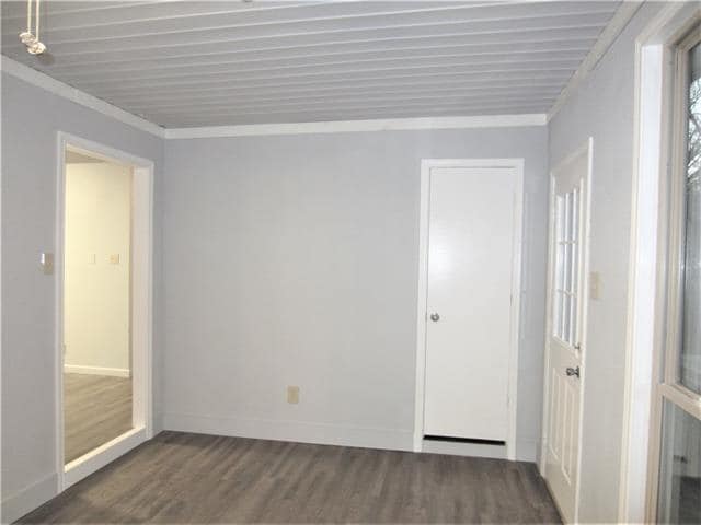 Photo - 501 Mounts Ave