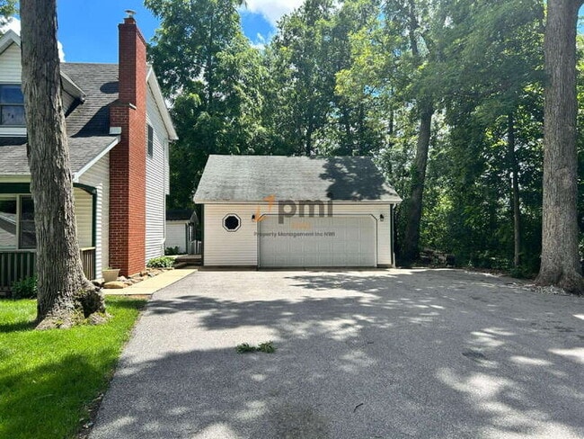 Photo - 5107 White Oak Terrace