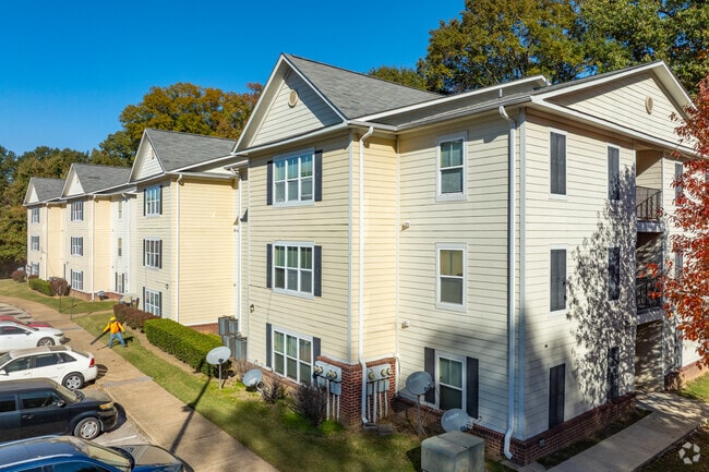 Ruby Oaks Apartments