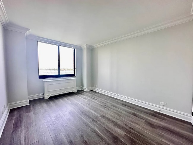 Photo - 377 Rector Pl Unidad 9I