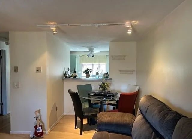 Photo - 183 Loomis Dr Unit 121