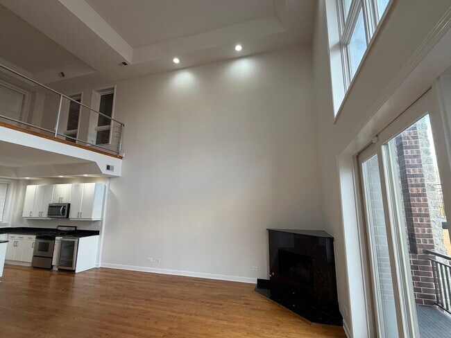 Photo - 1347 N Sedgwick St Unit 4N