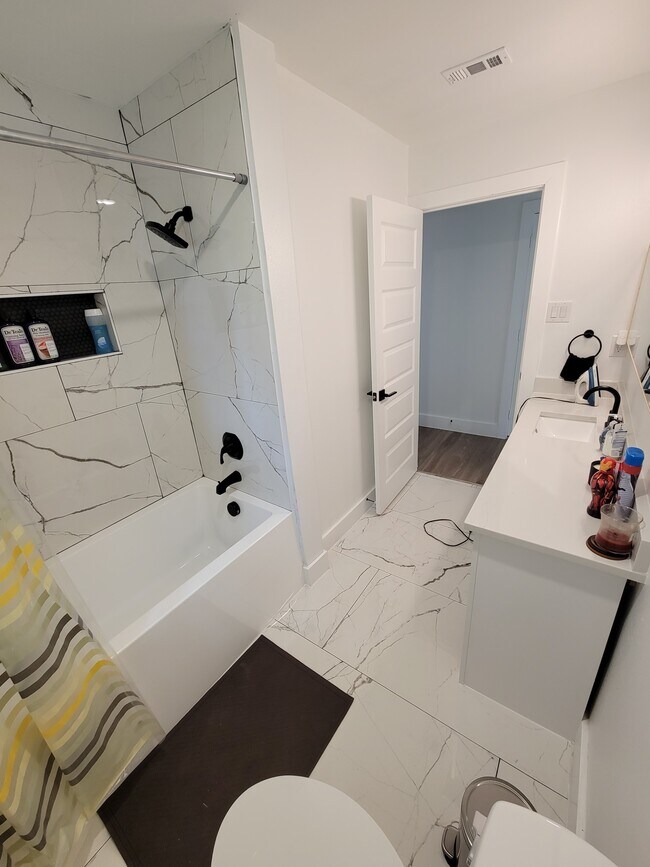 Photo - 1132 Dumane St