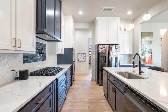 Photo - 1205 Buckingham Ave