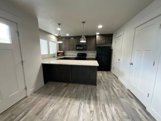 3 bedroom 2 1/2 bath townhome