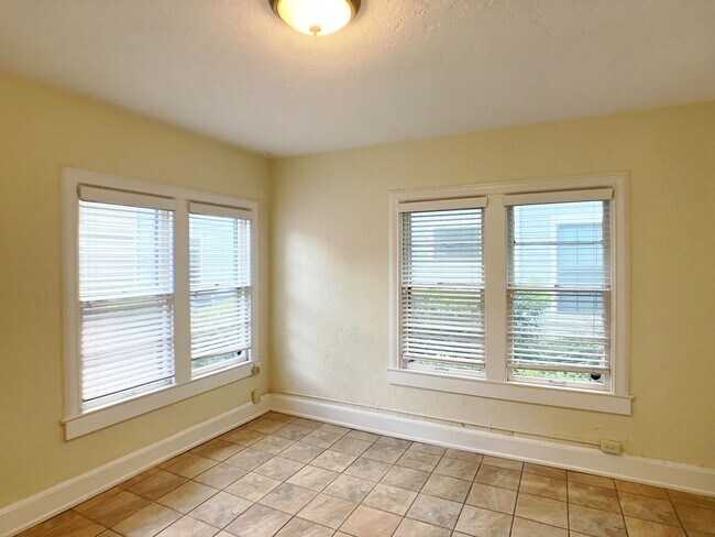 Photo - Margaret's Manor 919 Unit 919 SW 5th Avenue