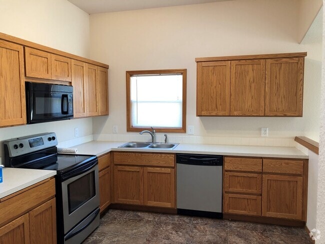 Building Photo - 225 22nd Ave Unit A Rental