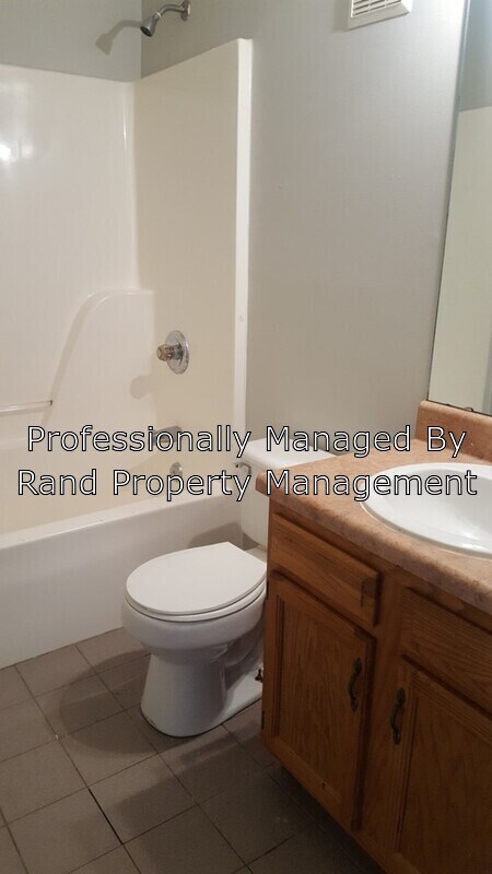 Photo - 411 Sharp Ln NE