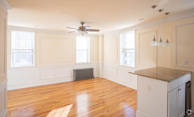 Living Room 1BR, 1BA 500 SF