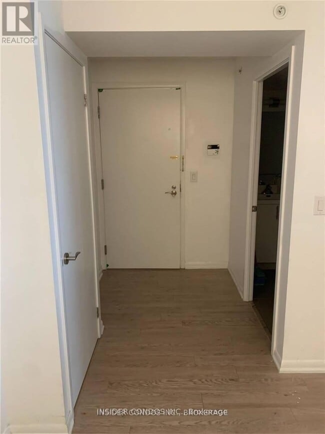 Photo - 830 Lawrence Ave W Unité 912