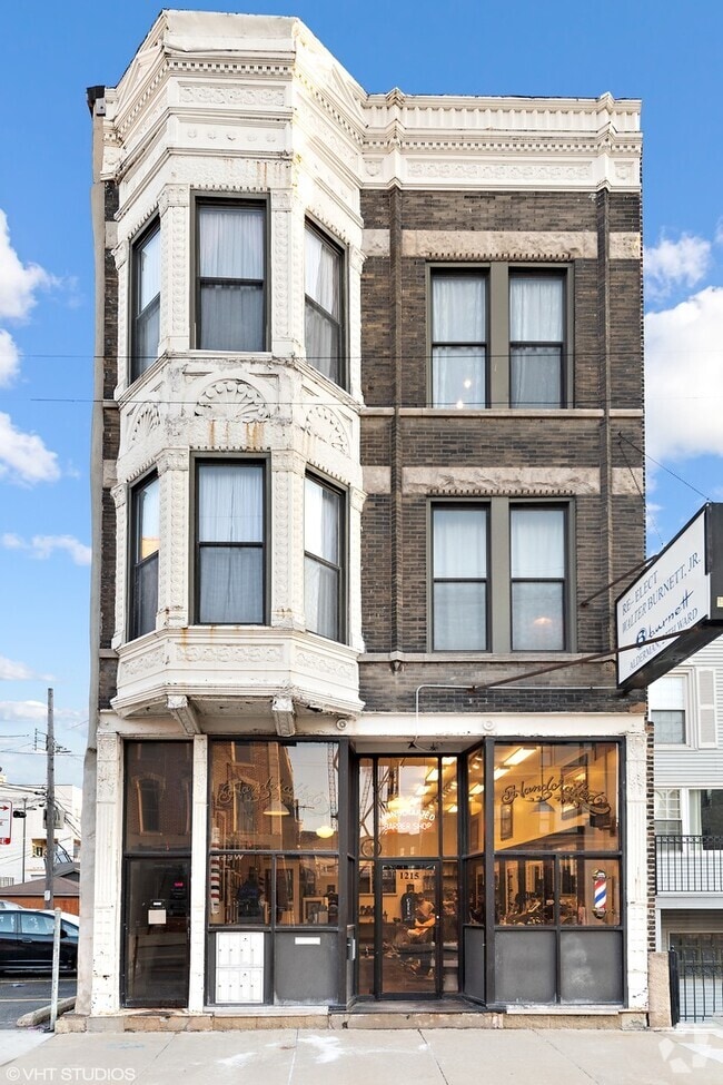 Building Photo - 1215 W Grand Ave Rental