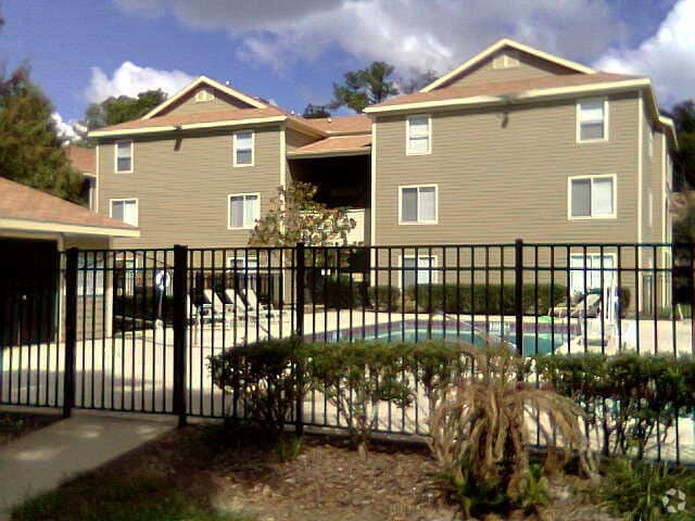 Building Photo - 3800 SW 20th Ave Unit University Terrace West Rental