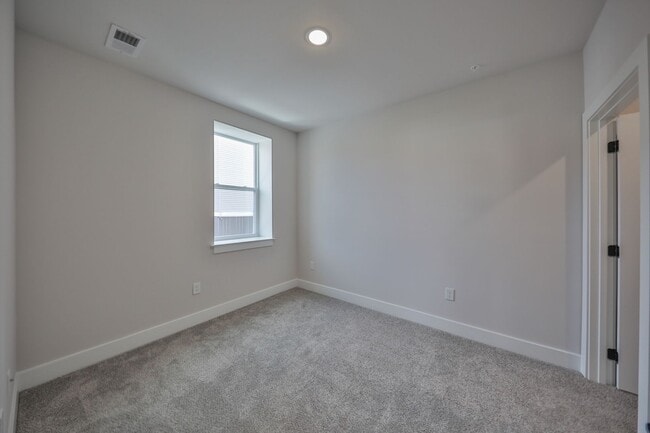 Photo - HH Bangor Block