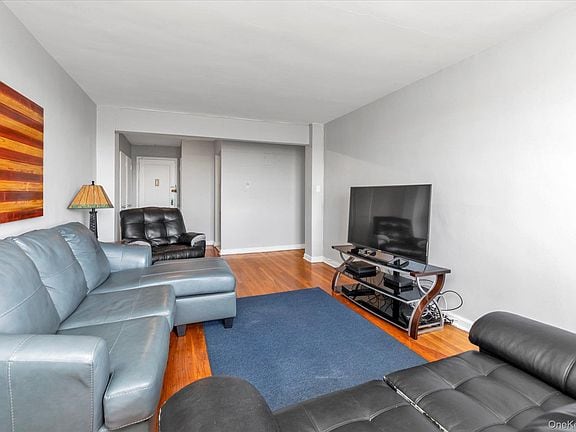 Photo - 83-40 Austin St Unidad 112