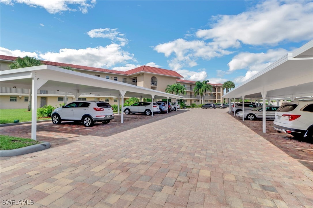 Photo - 9 High Point Cir N Unidad 102 Rental