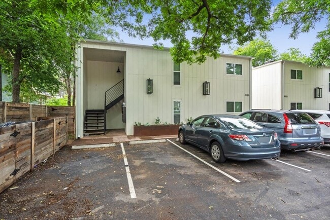 Building Photo - 4105 Speedway Unit 204