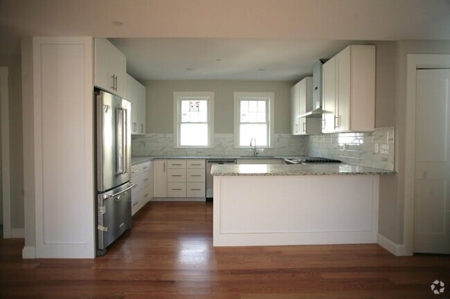 Building Photo - 32 Sparks St Unit 3 Rental