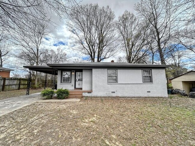 Photo - 1861 Coventry Dr House