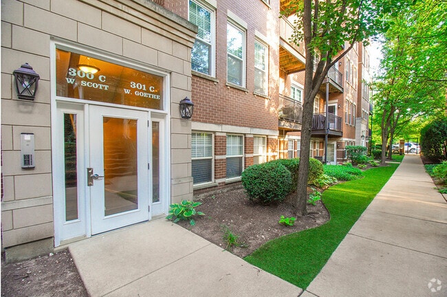 Building Photo - 301 W Goethe St Unit 301C Rental