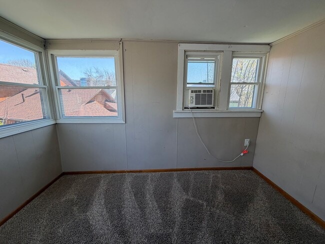 Photo - 421 Allyn St Unit 2