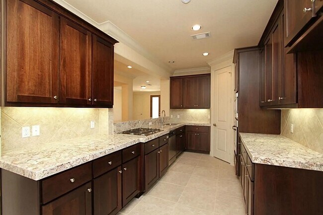 Photo - 14478 Summerleaf Ln