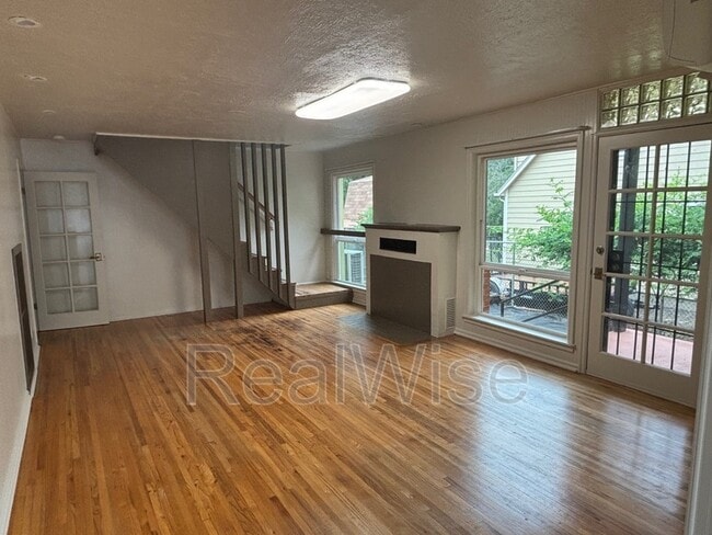 Photo - 364 W Selmar Ct