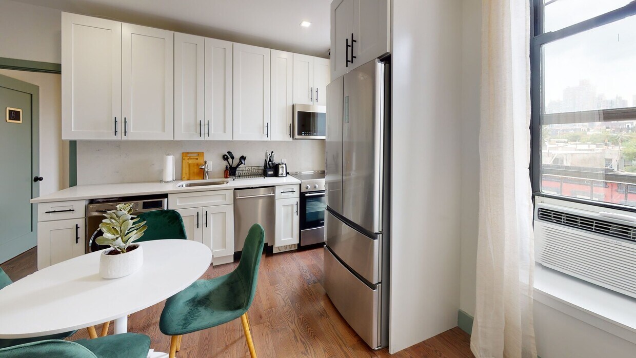 Photo - Private bedroom in 2 bed/1 bath Home