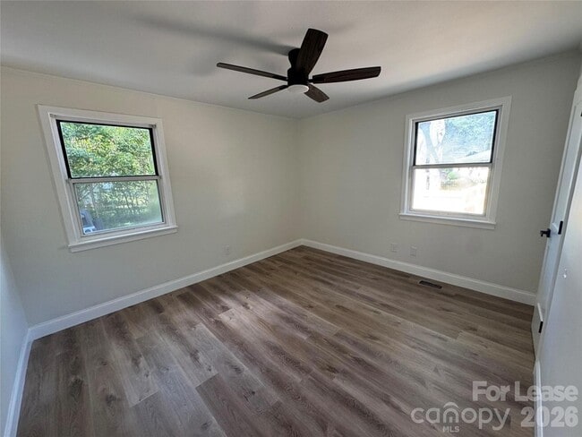 Photo - 1802 Academy St