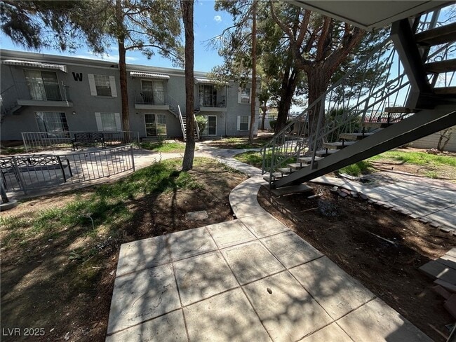 Photo - 3823 S Maryland Pkwy Condo Unit T3