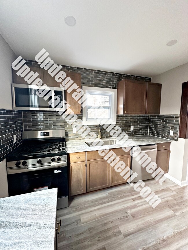 Photo - 174 Milton St