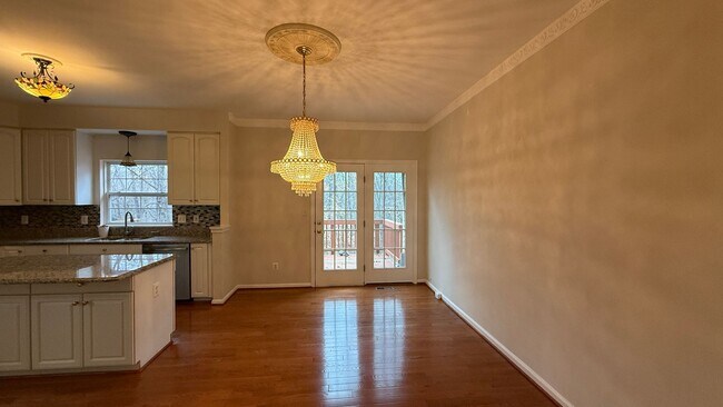 Photo - Three Bedroom Townhouse in River Oaks