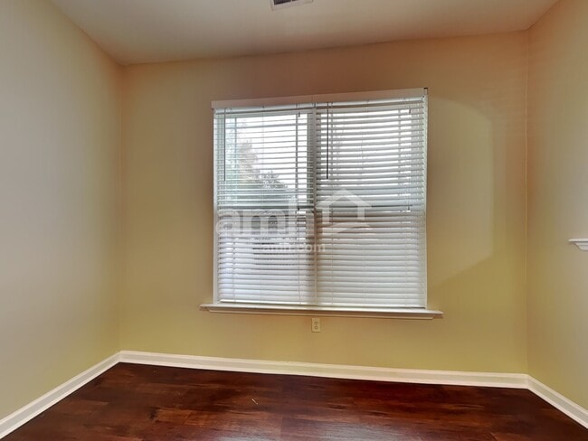 Photo - 60 Summer Hill Way