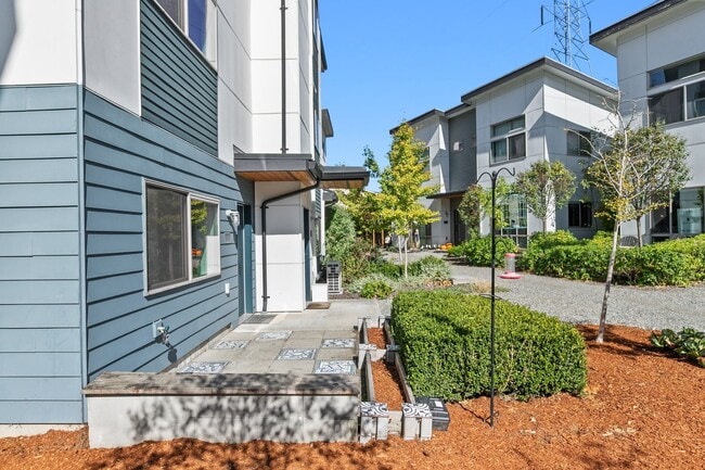 Photo - 3bd/1.5ba Seattle Townhouse