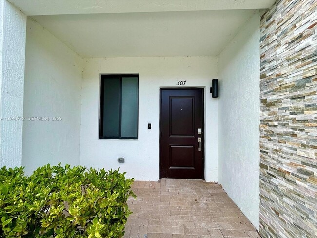 Photo - 307 NE 208th Terrace