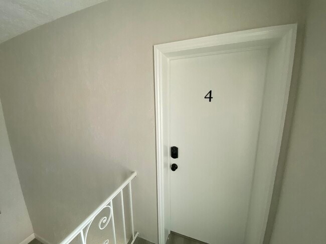 Photo - 115 Lucerne Ave Unidad 4