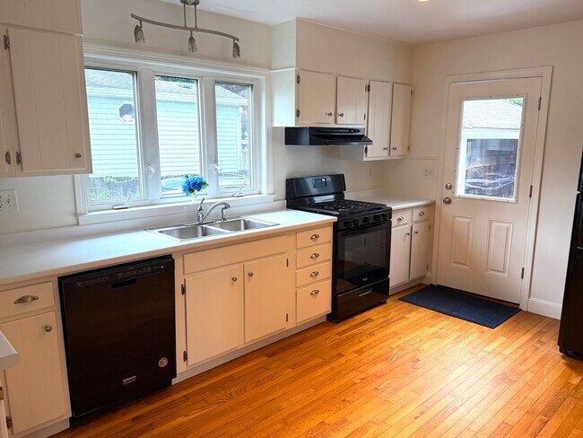 Photo - 52 Evans Rd