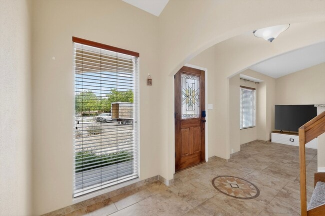 Photo - 5612 Chelwood Park Blvd NE